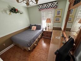 Southern Comfort on Hampton Lakes - The Ultimate Luxury Retreat!