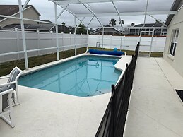 4 Bedroom, 3 Bath Hampton Lakes Home With Private Pool - Near Disney!