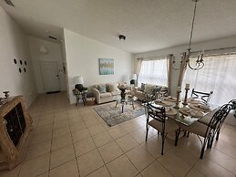 4 Bedroom, 3 Bath Hampton Lakes Home With Private Pool - Near Disney!