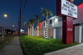 Moonlight Inn - Houston I-45 & Airline