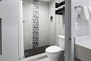 Moonlight Inn - Houston I-45 & Airline