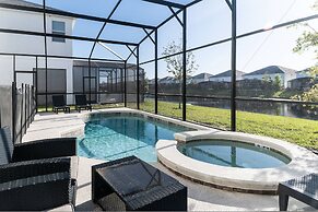 Sophisticated 9 Bedroom Close to Disney