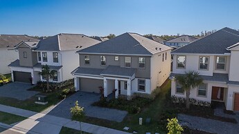 Sophisticated 9 Bedroom Close to Disney