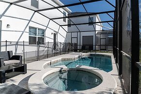 Sophisticated 9 Bedroom Close to Disney