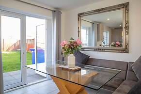 Etihad Blissful Retreat-3 Bedroom Haven