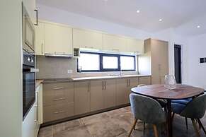 Sanpietro Vacation Villa 008