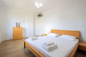 Sanpietro Vacation Villa 009