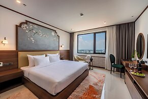 Grand Luxury Hotel Ninh Chu