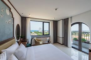 Grand Luxury Hotel Ninh Chu
