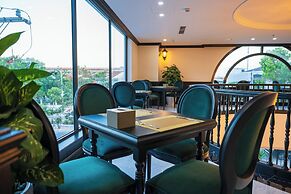 Grand Luxury Hotel Ninh Chu