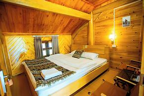 SaPa Village Retreat - Dine & Coffee