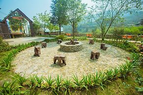 SaPa Village Retreat - Dine & Coffee