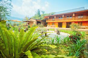 SaPa Village Retreat - Dine & Coffee