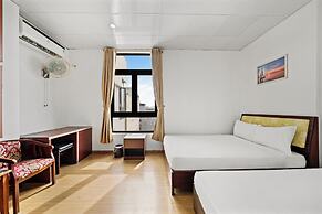 Kis Hotel & Apartment