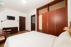Kis Hotel & Apartment