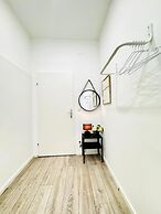 Elegant 5BR Home Ideal for Families