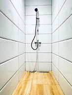 Elegant 5BR Home Ideal for Families