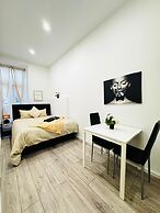 Elegant 5BR Home Ideal for Families