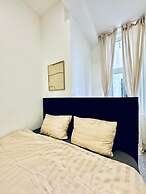 Elegant 5BR Home Ideal for Families