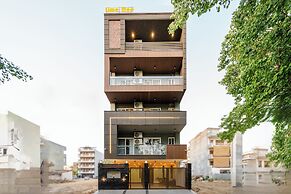 Lime Tree 1BHK Service Apartment Gurgaon