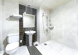 HOTEL ON