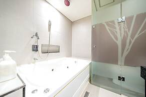 HOTEL ON