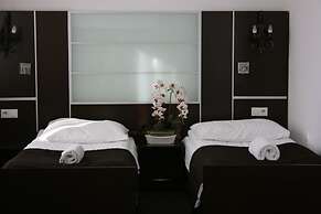 Hotel Junior 2