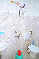 DhamStay Hotel Sahoo Palace Near Beach