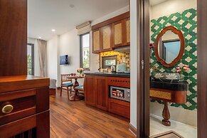 Evelyn Indochine Chic in Central Hanoi