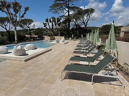 HOTEL LE CHATEAU ROSE