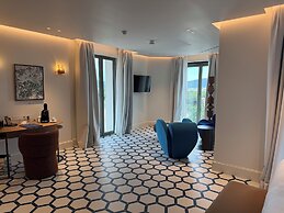 HOTEL LE CHATEAU ROSE