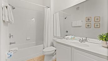 Upstay Newly Renovated Condo Near Epic Universe