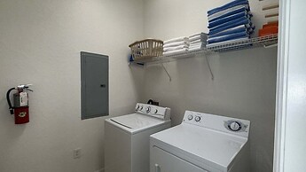 Upstay Newly Renovated Condo Near Epic Universe