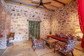 Maya Luxury The Quila Udaipur