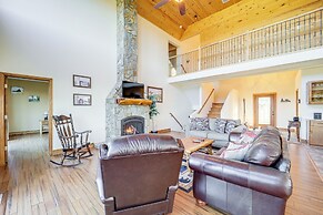Mountain-view Deck: Group Getaway in Fleetwood