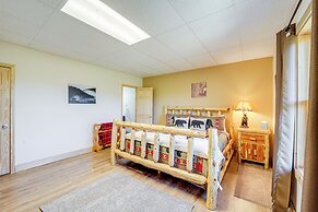 Mountain-view Deck: Group Getaway in Fleetwood