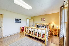 Mountain-view Deck: Group Getaway in Fleetwood