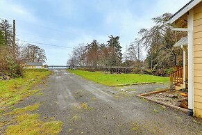 Walk to Beach: Creek-front Sekiu Home w/ Fire Pit!