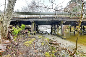 Walk to Beach: Creek-front Sekiu Home w/ Fire Pit!