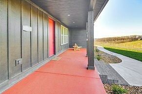 Dale Hollow Lake Views & Hot Tub: Tennessee Escape