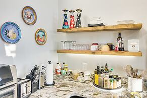 Dale Hollow Lake Views & Hot Tub: Tennessee Escape