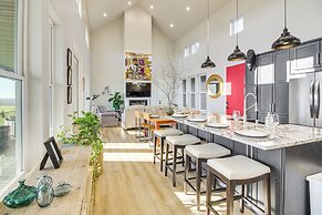 Dale Hollow Lake Views & Hot Tub: Tennessee Escape