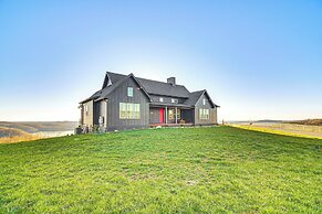 Dale Hollow Lake Views & Hot Tub: Tennessee Escape