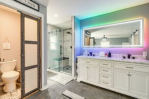 5 Mi to Dtwn: Family-friendly Home in Roanoke!