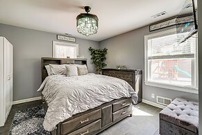 5 Mi to Dtwn: Family-friendly Home in Roanoke!