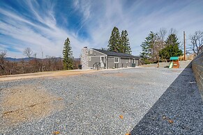 5 Mi to Dtwn: Family-friendly Home in Roanoke!