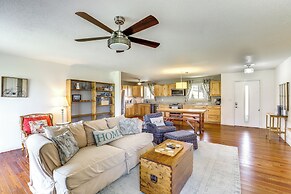 River Access & Gorgeous Views: Pisgah Forest Home!