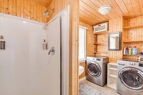 Lake Hartwell Haven w/ Boat Dock in Westminster!