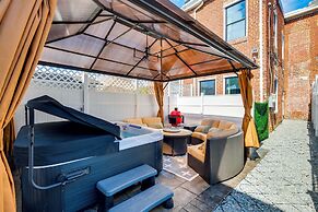 1 Mi to Dtwn: Hot Tub Haven in Richmond!