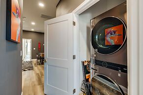 1 Mi to Dtwn: Hot Tub Haven in Richmond!